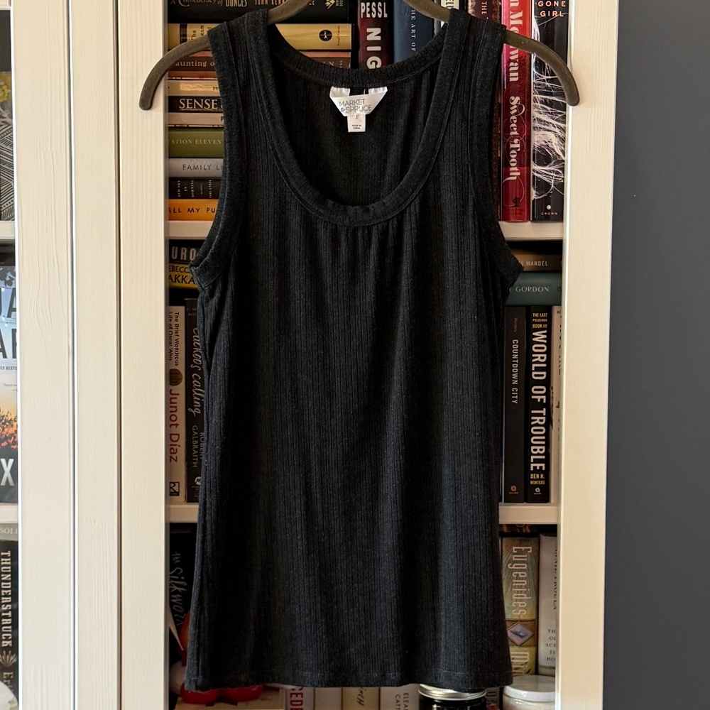 Ribbed Knit Scoop Neck Tank / Dark Grey / Size L